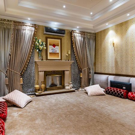 Hotel Luxe Manor Near Delhi Airport 新德里 外观 照片