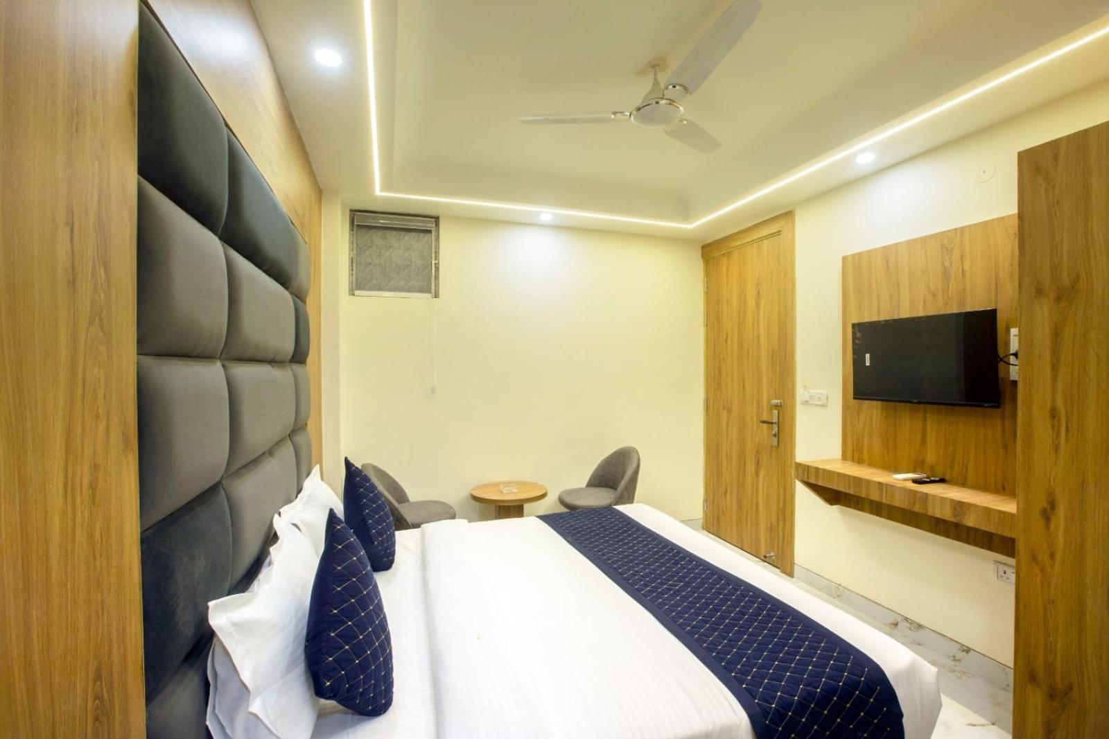 Hotel Luxe Manor Near Delhi Airport 新德里 外观 照片