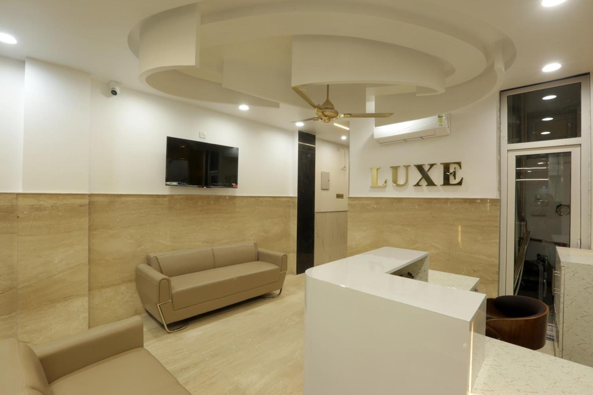 Hotel Luxe Manor Near Delhi Airport 新德里 外观 照片